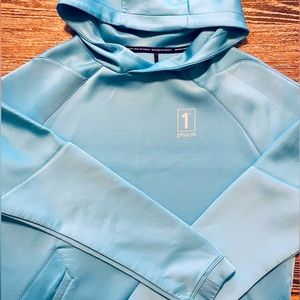 silky smooth 1stPhorm performance hoodie 🩵